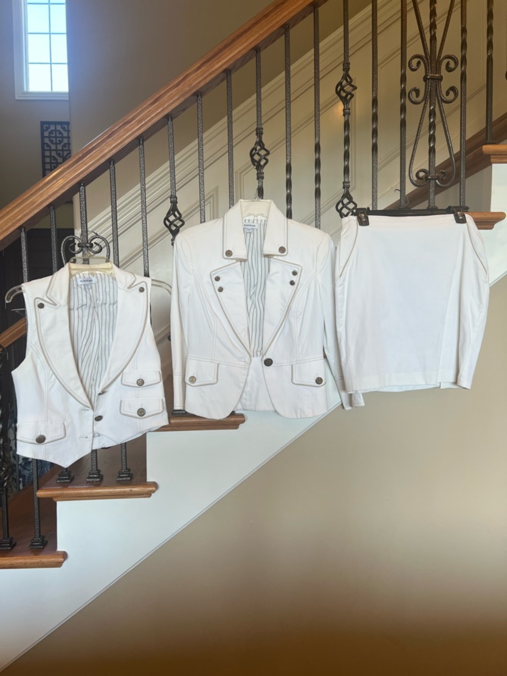 Bebe White Women's Tailored 3 pieces Jacket size 8 vest and Skirt size 10 Set